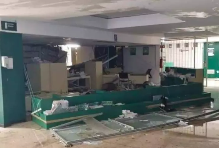 VIDEO_ Hospital con fuertes daños tras paso de Huracán Otis; pacientes quedan en los pasilloS