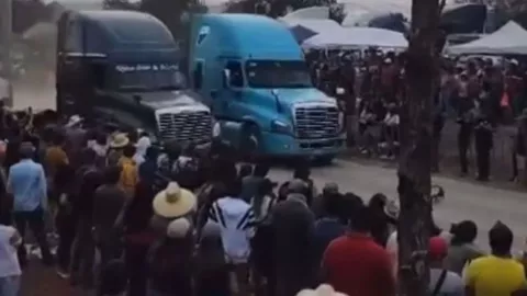 Carrera de tráileres en Hidalgo deja tres muertos