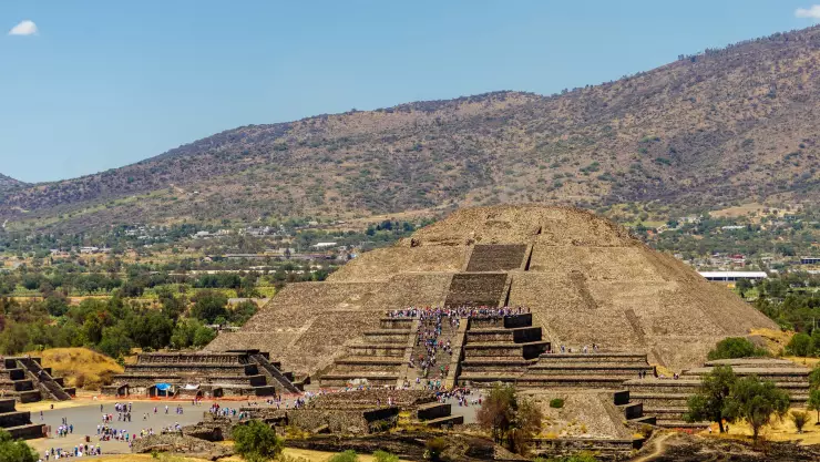 Detienen a hombre por daños en área arqueológica de Teotihuacán