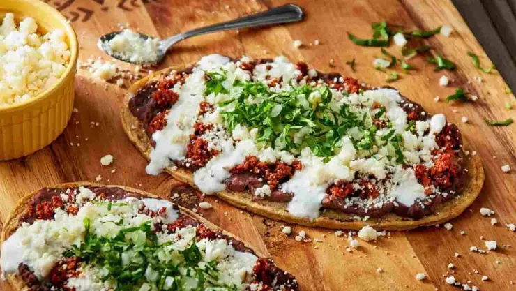 Ella es la MUJER que inventó los huaraches; historia y origen de este platillo mexicano