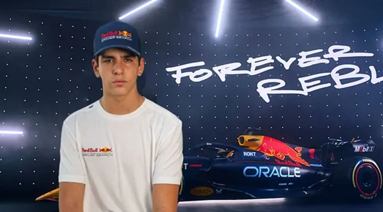 Ernesto Rivera, piloto de Red Bull