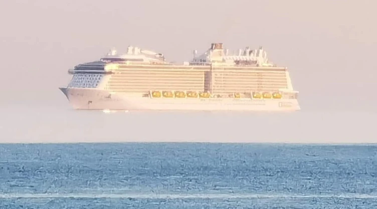 barco_flotando_.jpg