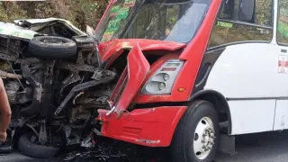 FOTOS: Peregrinos quedaron prensados tras choque entre camión y camioneta hoy; van al menos 2 muertos y múltiples heridos
