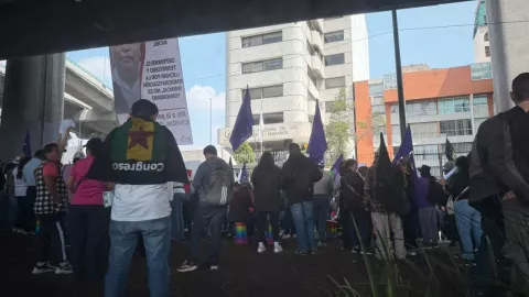 Manifestantes bloquean Periférico Sur hoy 7 de julio