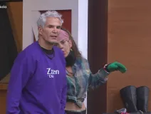 Julio Camejo recibió un premio, pero podría perderlo si sale de La Granja VIP
