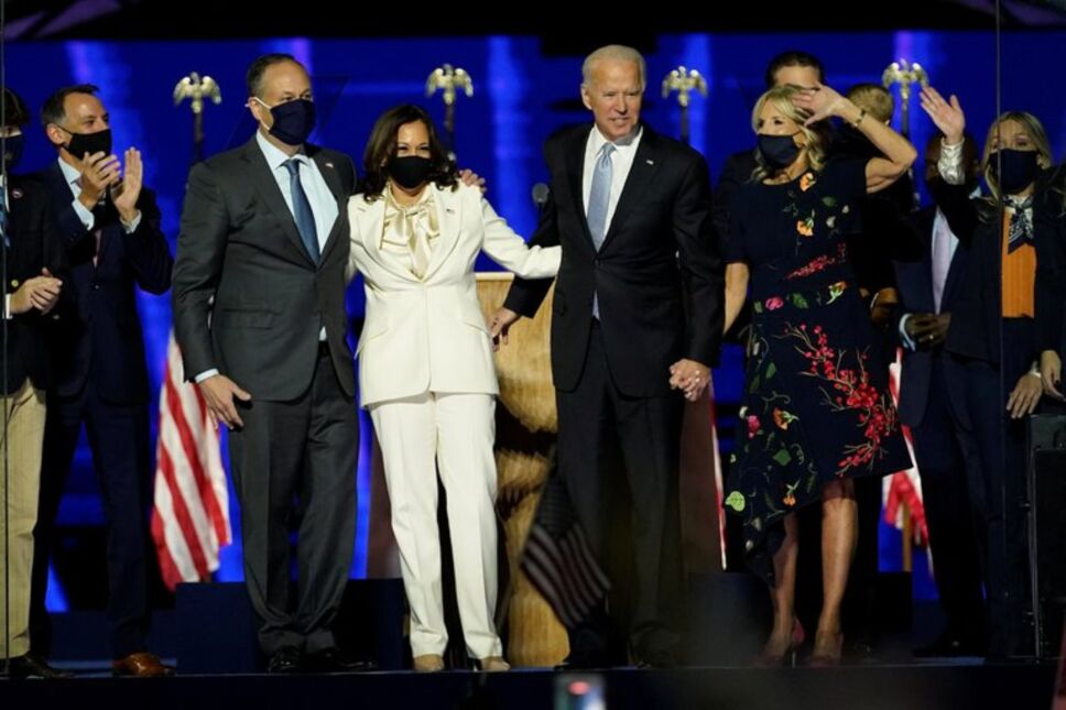 biden-kamala-1 (1).jpg