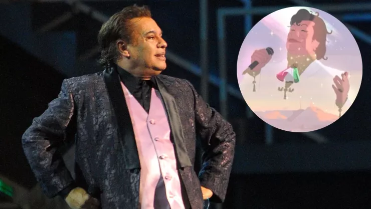 Juan Gabriel parado de lado con las manos a los costados con una miniatura de su ilustración