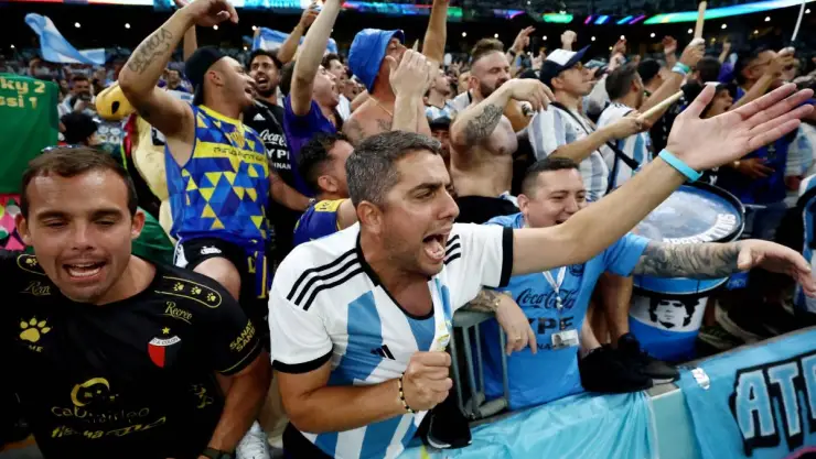 La afición argentina se hace presente en el Estadio Lusail