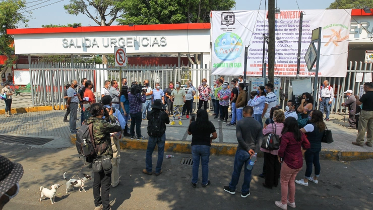 Protesta del personal médico del Hospital General Balbuena