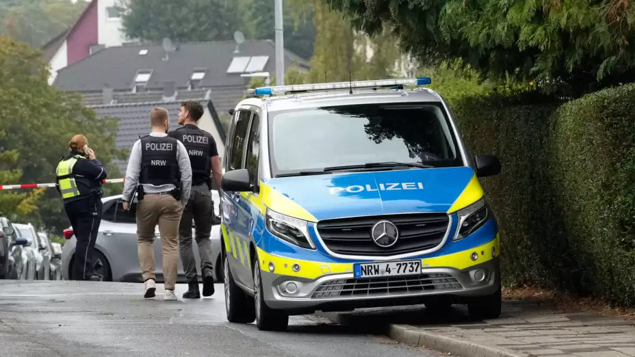 Escena donde una alcaldesa fue apuñalada en Herdecke, Alemania.