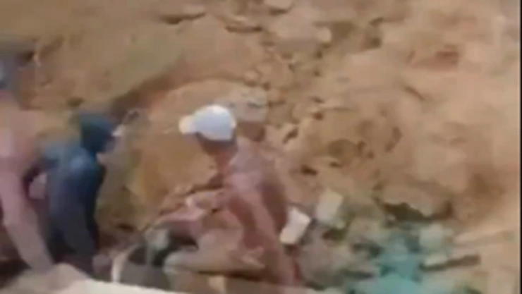 Captan momento exacto de derrumbe en la mina ‘Bulla Loca’ de Venezuela