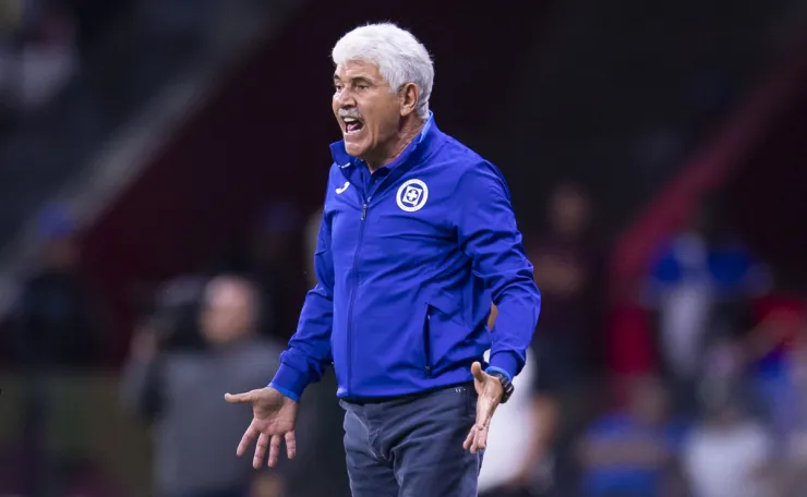 Tuca Ferretti, técnico del Cruz Azul