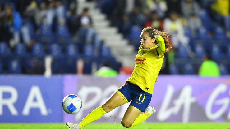 Aylin Avil&eacute;z con Am&eacute;rica Femenil en Concachampions