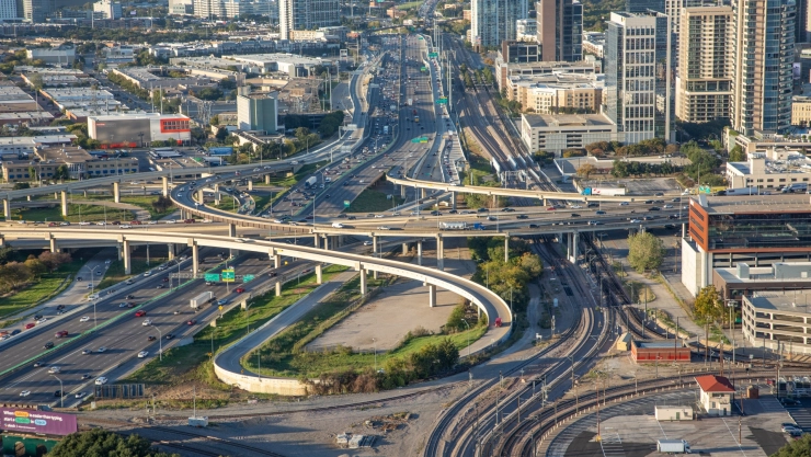 Vista aérea de carreteras en Dallas