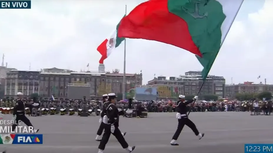 desfile-militar-secretaria-marina