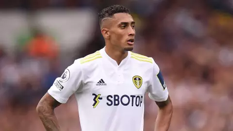 raphinha en un partido del leeds united.jpg