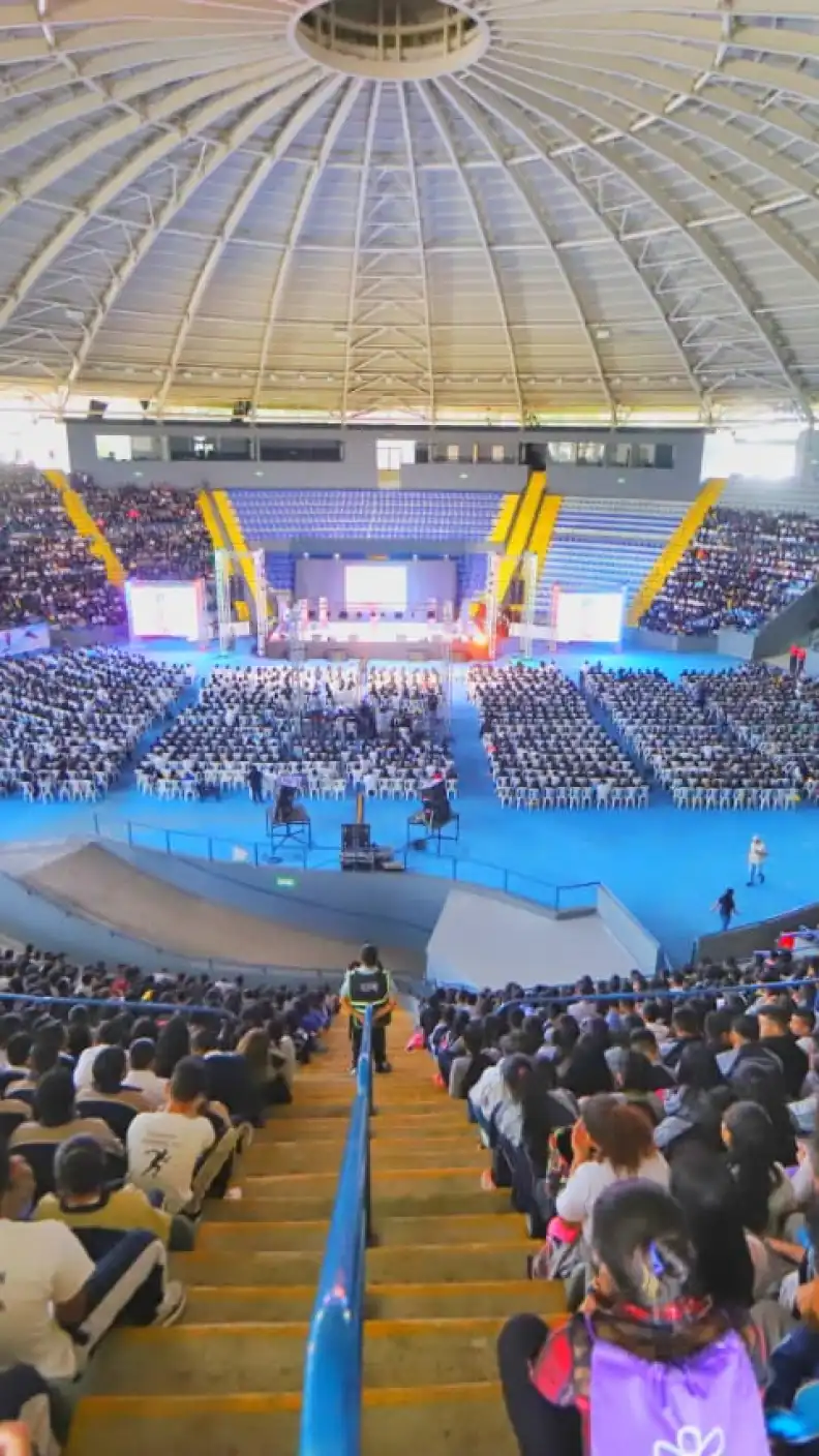 Foro lleno en Guatemala.jpeg