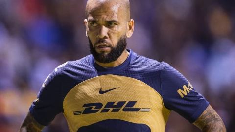 Dani Alves de los Pumas es acusado de agresión sexual