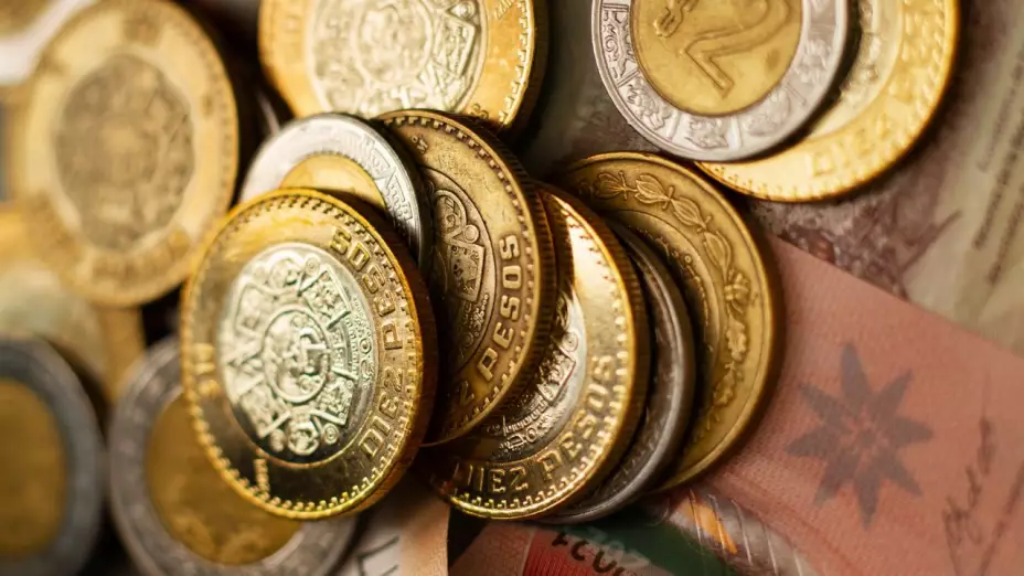 La característica poco común que hace valiosa esta moneda de 20 pesos en México