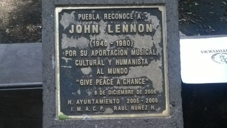 plaza de john lennon en Puebla