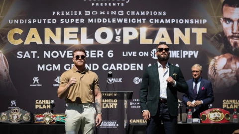 Saúl Canelo Álvarez pelea Caleb Plant conferencia