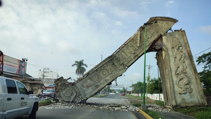 arco-bienvenida-coatzintla-veracruz.jpg