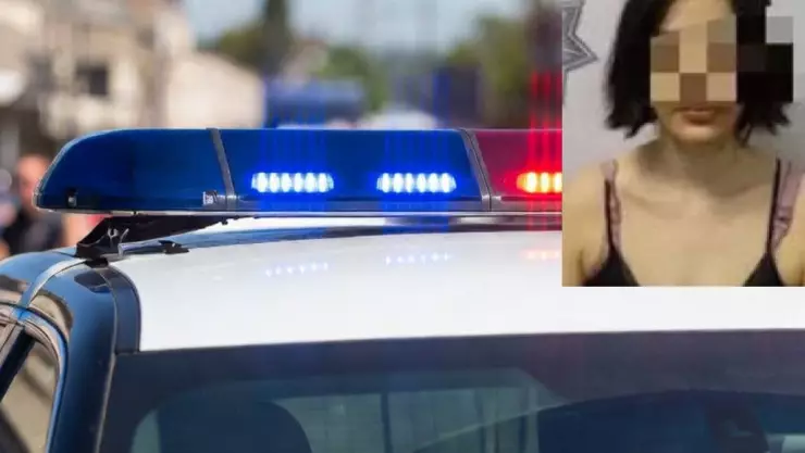 Mujer ataca brutalmente con un cuchillo a dos empleadas en pleno supermercado (Fuerte VIDEO)