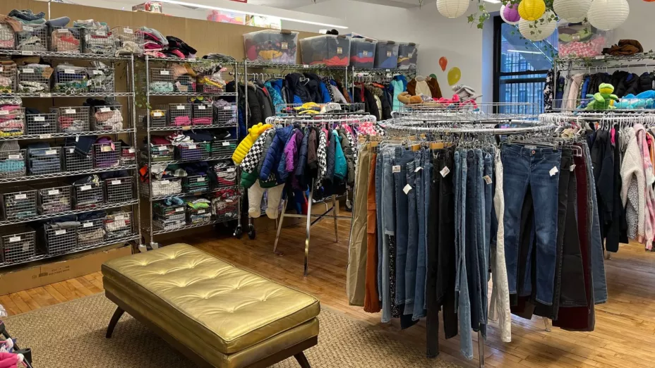 migrantes-tienda-ropa-gratis-nueva-york.jpg