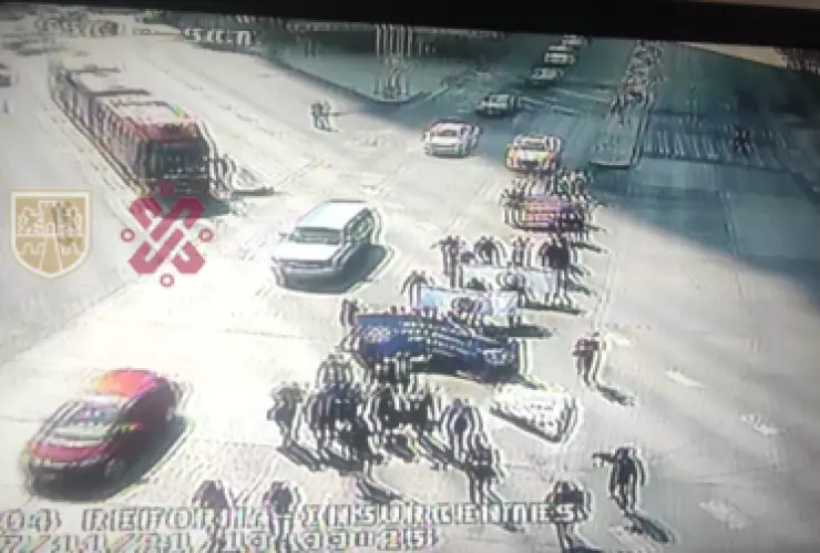 Cierran estaciones del Metro CDMX por manifestantes