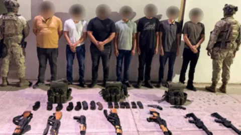 7 hombres detenidos en Valle Alto en Culiacán. .jpg