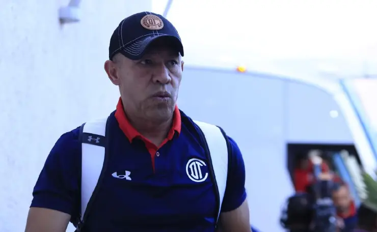 Nacho Ambriz en un partido con el Toluca