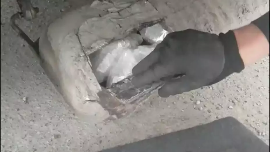 Droga en escape de camioneta