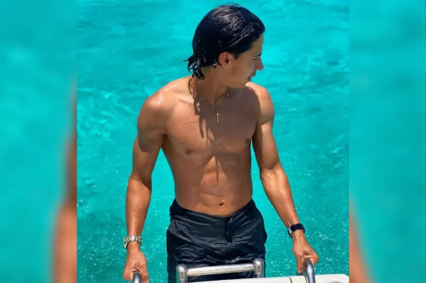 Diego Lainez y los más guapos de Tigres