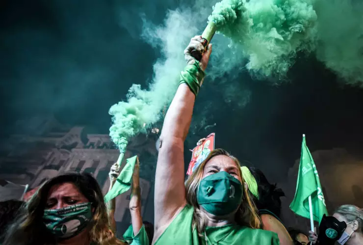 Alberto Fernández promulga la ley del aborto en Argentina