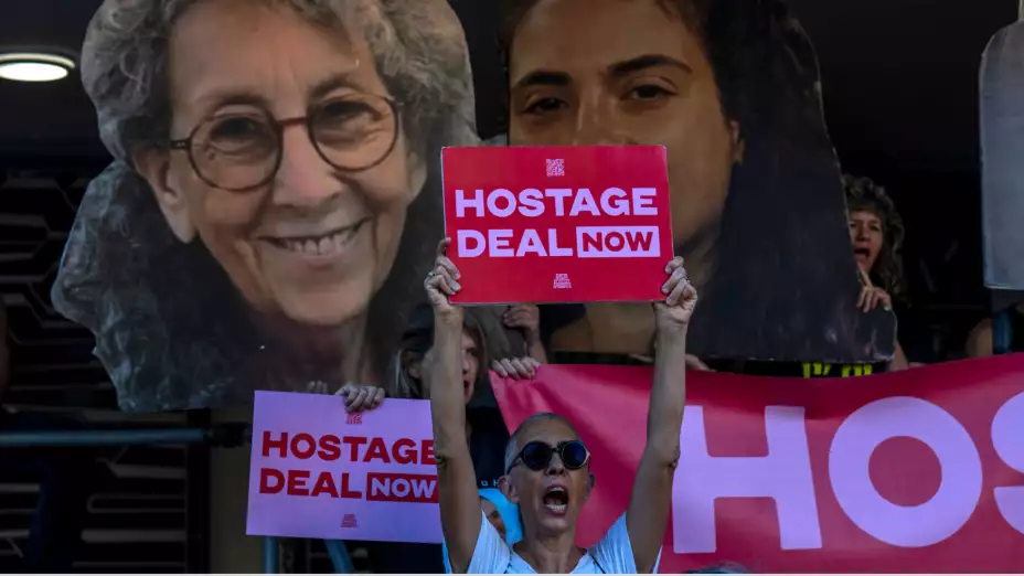 Protestas de familiares de israelíes retenidos por Hamás en Gaza.