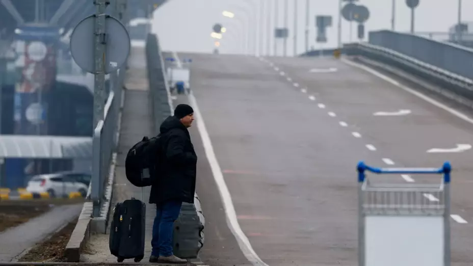 Ucrania aeropuerto carreteras Rusia.jpg