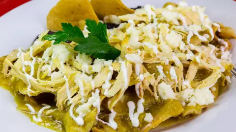 Los chilaquiles son un platillo muy popular en México