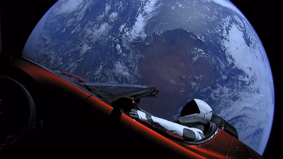el deportivo de Tesla enviado al espacio se acercó a Marte