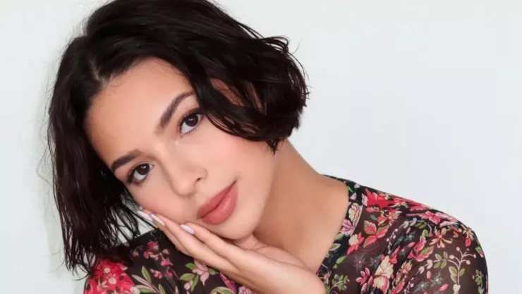 Redes se burlan de Ángela Aguilar por el trend de su nueva canción “Nadie Se Va Como Llegó"