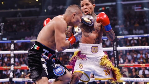 GervontabDavis contra Isaac Cruz1