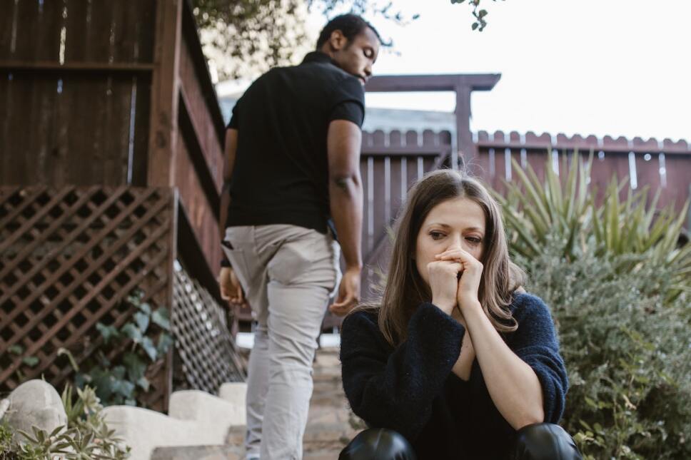 signos mas propensos a ser infieles hombre y mujer traicionados
