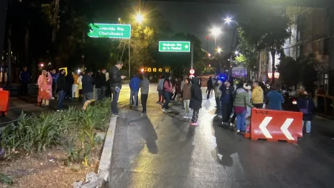 vecinos-bloquean-por-falta-de-agua-colonia-jardín-balbuena-cdmx