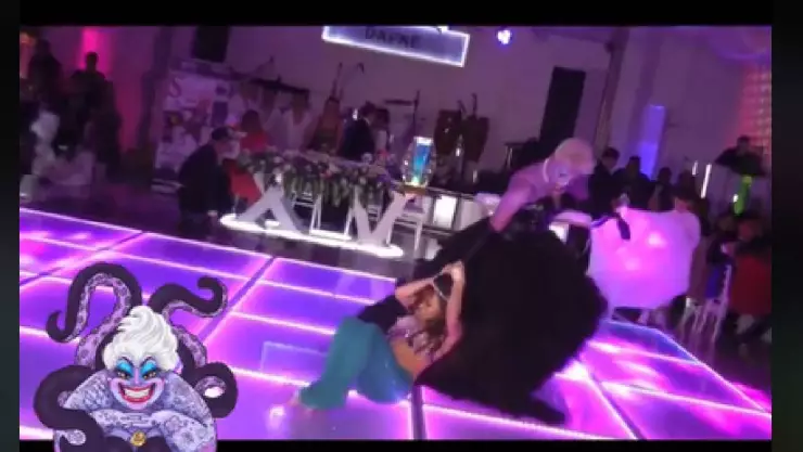 DESGREÑAN a quincerañera en pleno baile (VIDEO)