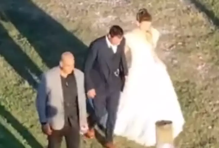 Lana del Rey se casa con guía turístico en Luisiana, Estados Unidos