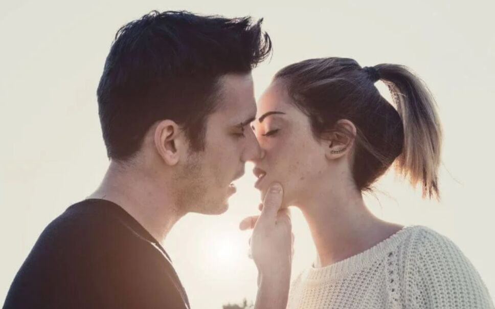 Los beneficios de besar para la salud - Dia internacional del beso