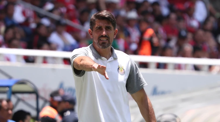 Veljko Paunovic, técnico de Chivas
