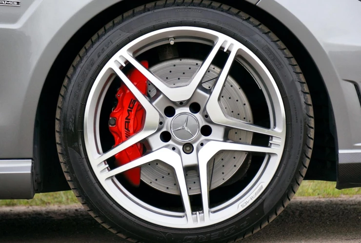 Cada cuando debo cambiarle las llantas a mi coche.jpg