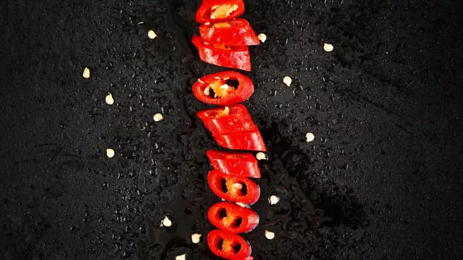 Día-Internacional-de-la-Comida-Picante-la-razón-por-la-que-nos-pica-la-nariz-al-comer-chile
