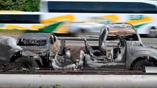 Traslado de reos desata incendios de vehículos, ponchallantas y bloqueos en Villahermosa, Tabasco