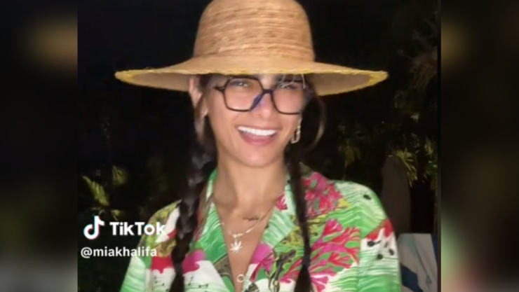 VIDEO_ Con esta canción Mía Khalifa se declara fan de Peso Pluma